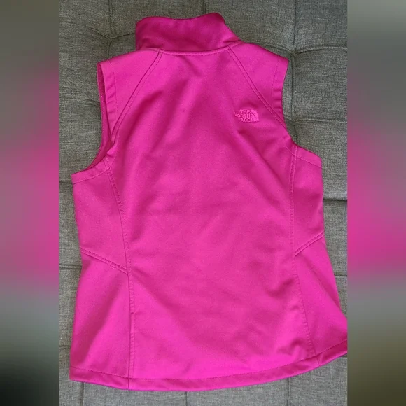 EUC North Face Hot Pink Vest 💝 - Picture 6 of 10
